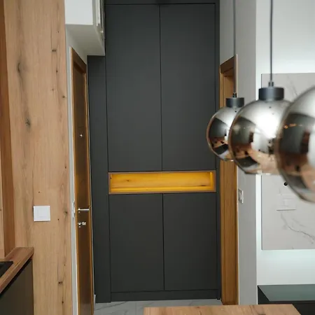 Square Luxe Residences Apartment