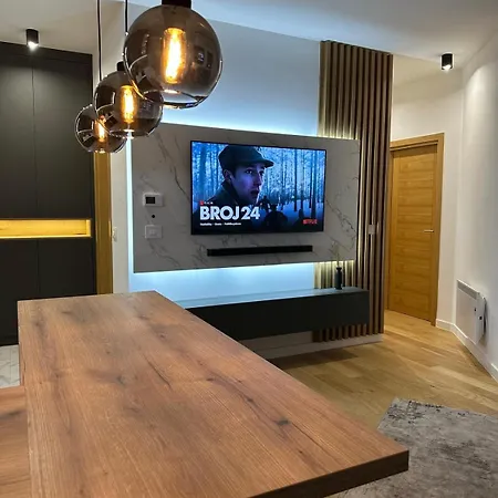 Apartment Square Luxe Residences