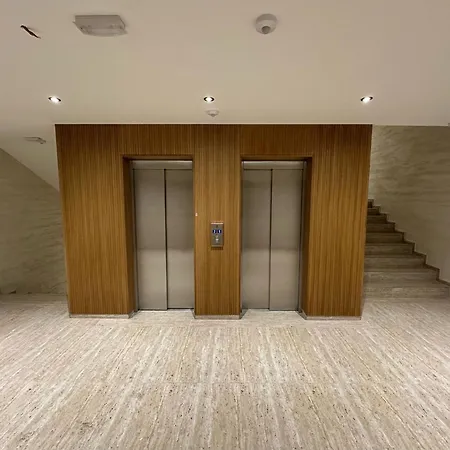 Square Luxe Residences Apartment