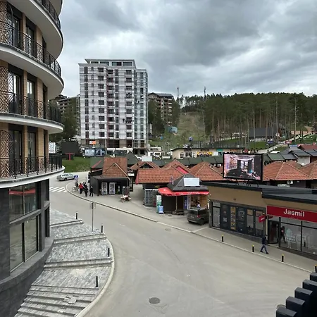 Апартаменты Square Luxe Residences *